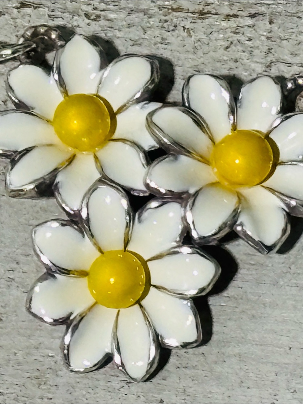 ❤️Rare Find!  Brighton “Love Daisy” Neckkace - Picture 3 of 7